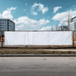 Bauzaunbanner 340 x 173 cm, 4/0-farbig bedruckt, Ösen im Abstand von 50 cm rundum – Bild 2